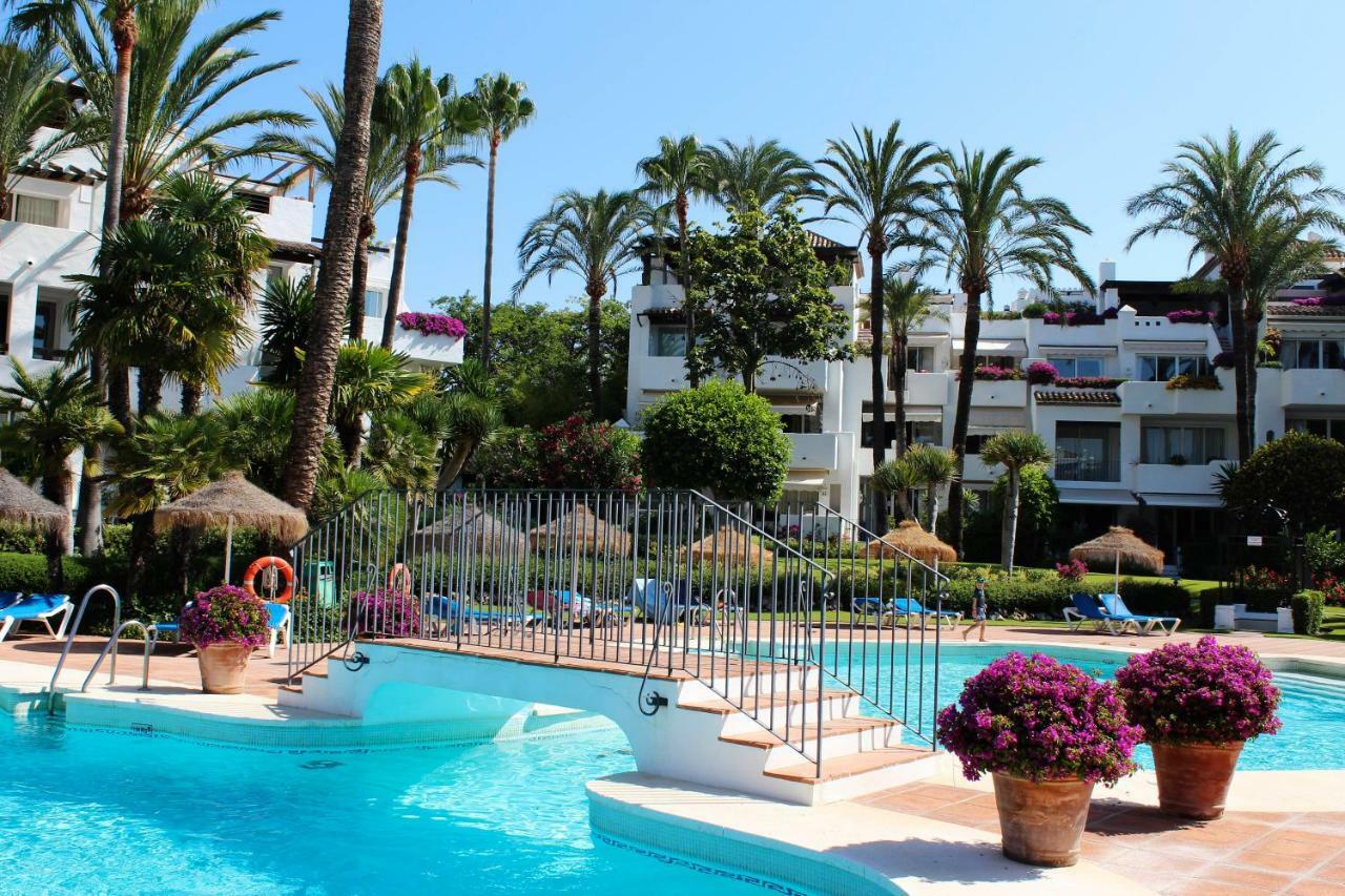 Alcazaba Beach Apartment 3302 エステポナ エクステリア 写真