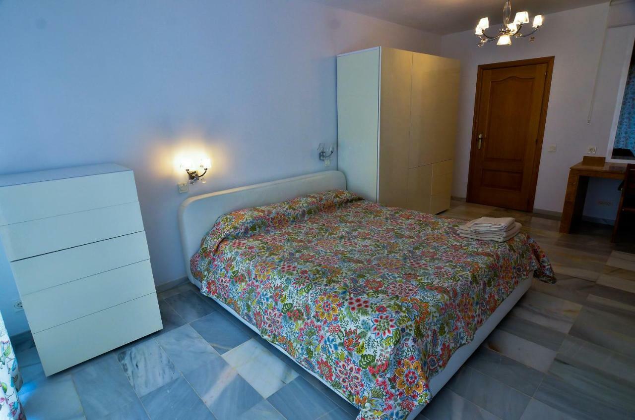 Alcazaba Beach Apartment 3302 エステポナ エクステリア 写真