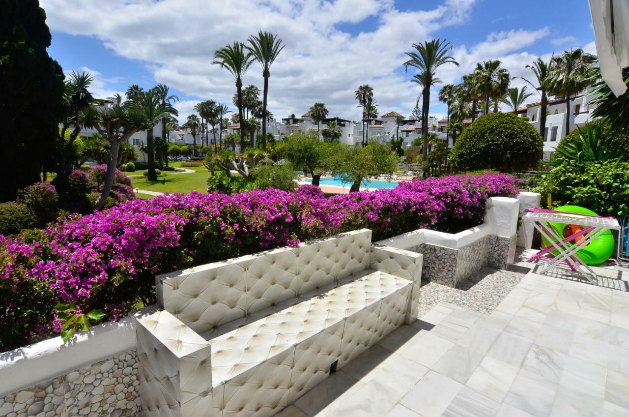 Alcazaba Beach Apartment 3302 エステポナ エクステリア 写真