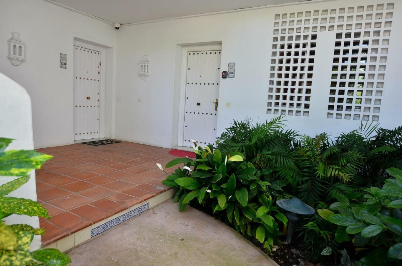 Alcazaba Beach Apartment 3302 エステポナ エクステリア 写真