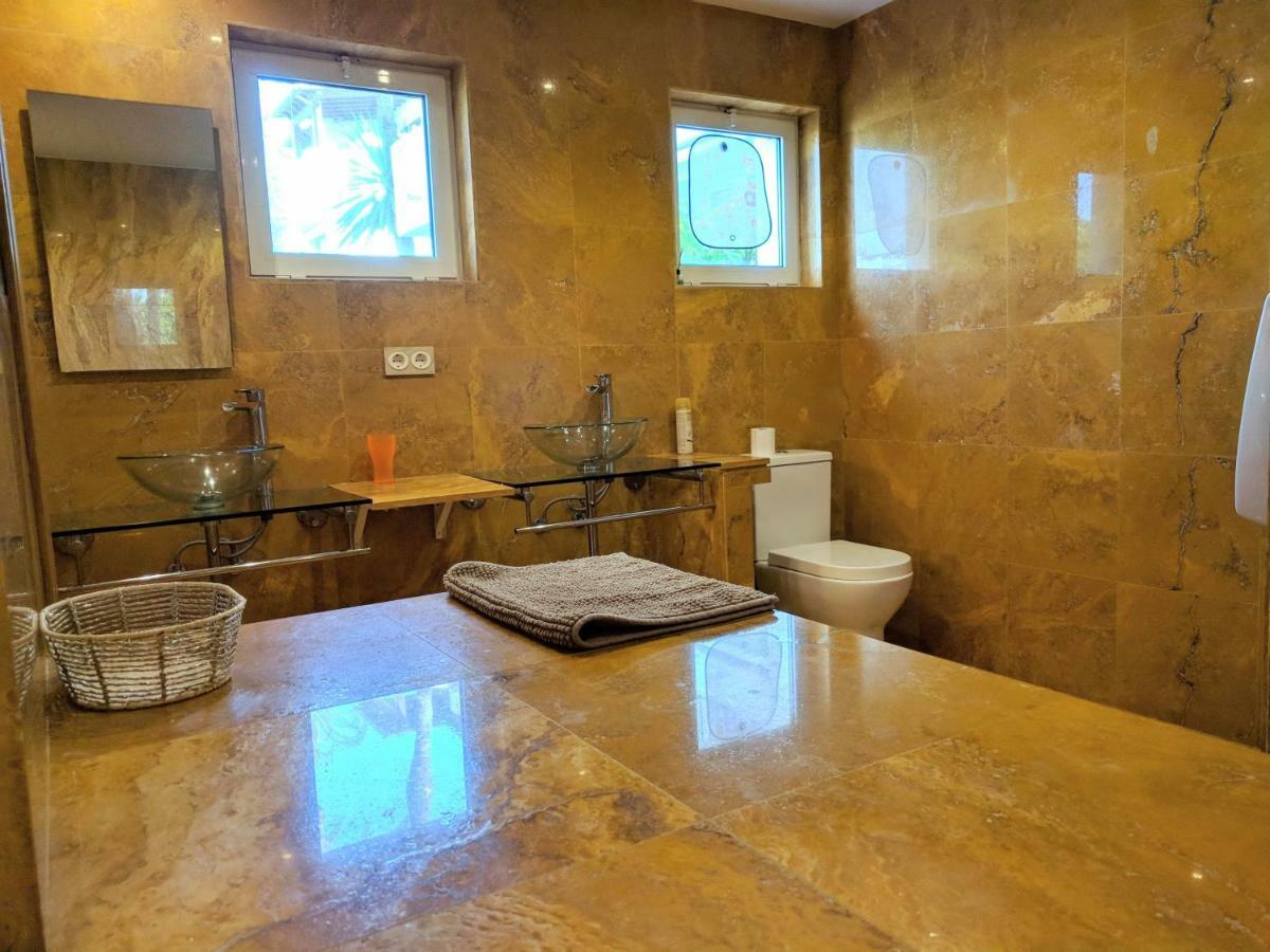 Alcazaba Beach Apartment 3302 エステポナ エクステリア 写真