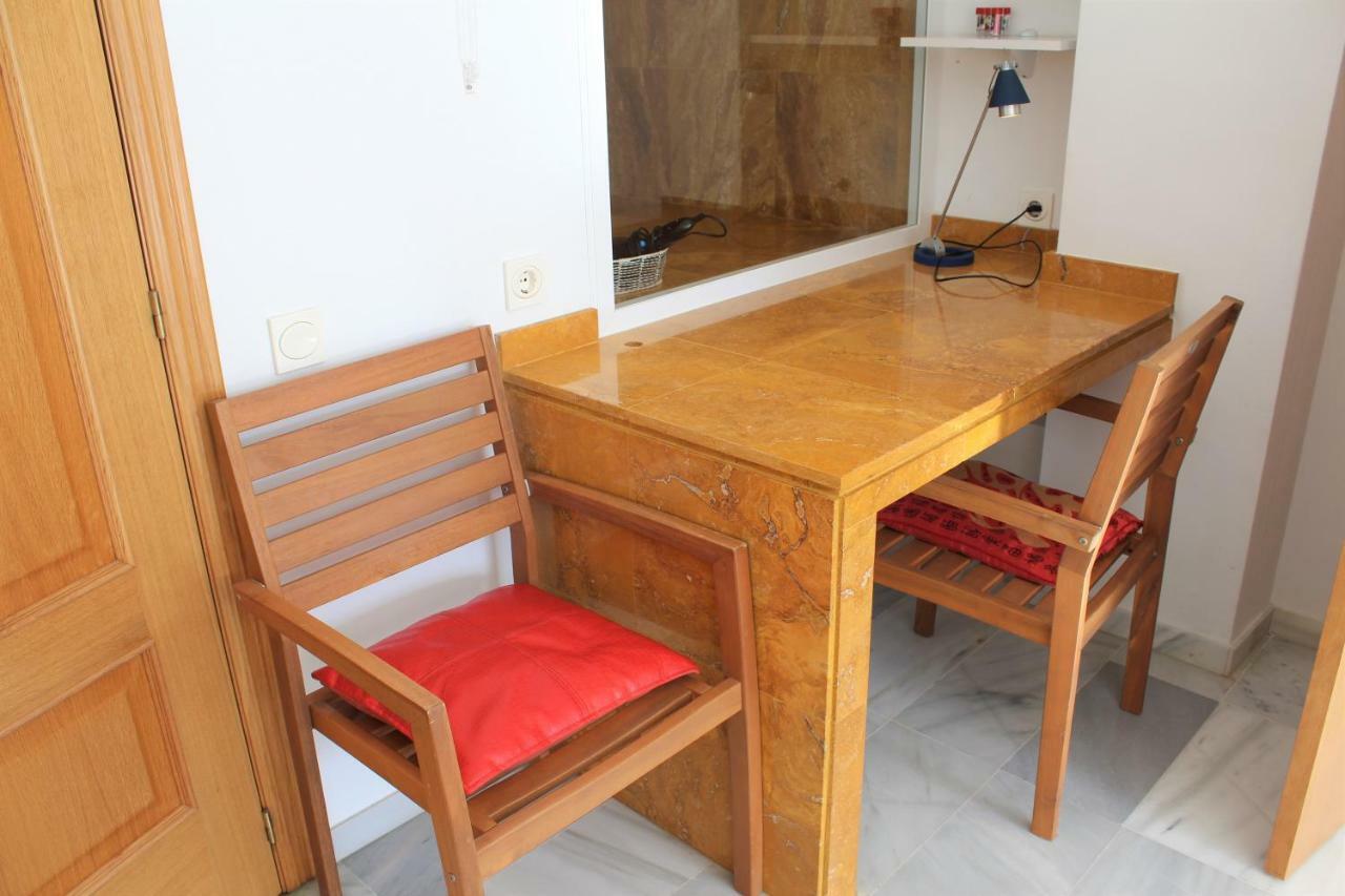 Alcazaba Beach Apartment 3302 エステポナ エクステリア 写真