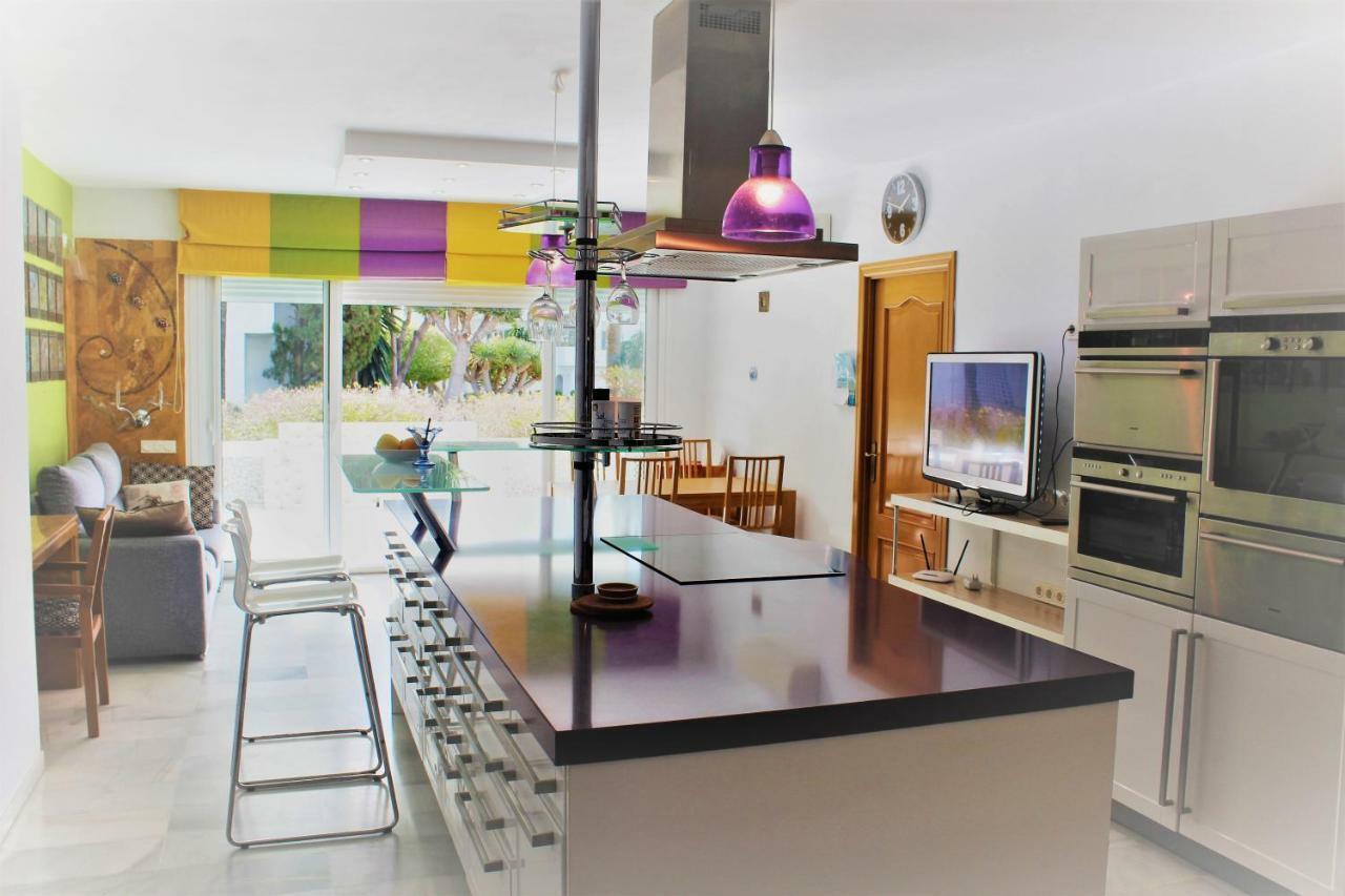 Alcazaba Beach Apartment 3302 エステポナ エクステリア 写真